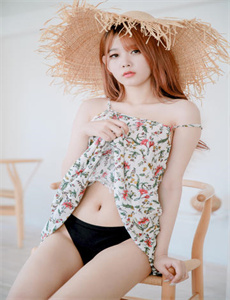 《美女撒尿-冷客》