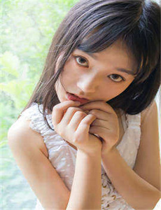 《中字留在娘家儿媳妇的歌词-美女把胸罩解开让男生摸》