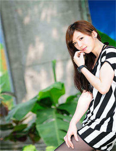 《潮州社区-美女裸装》